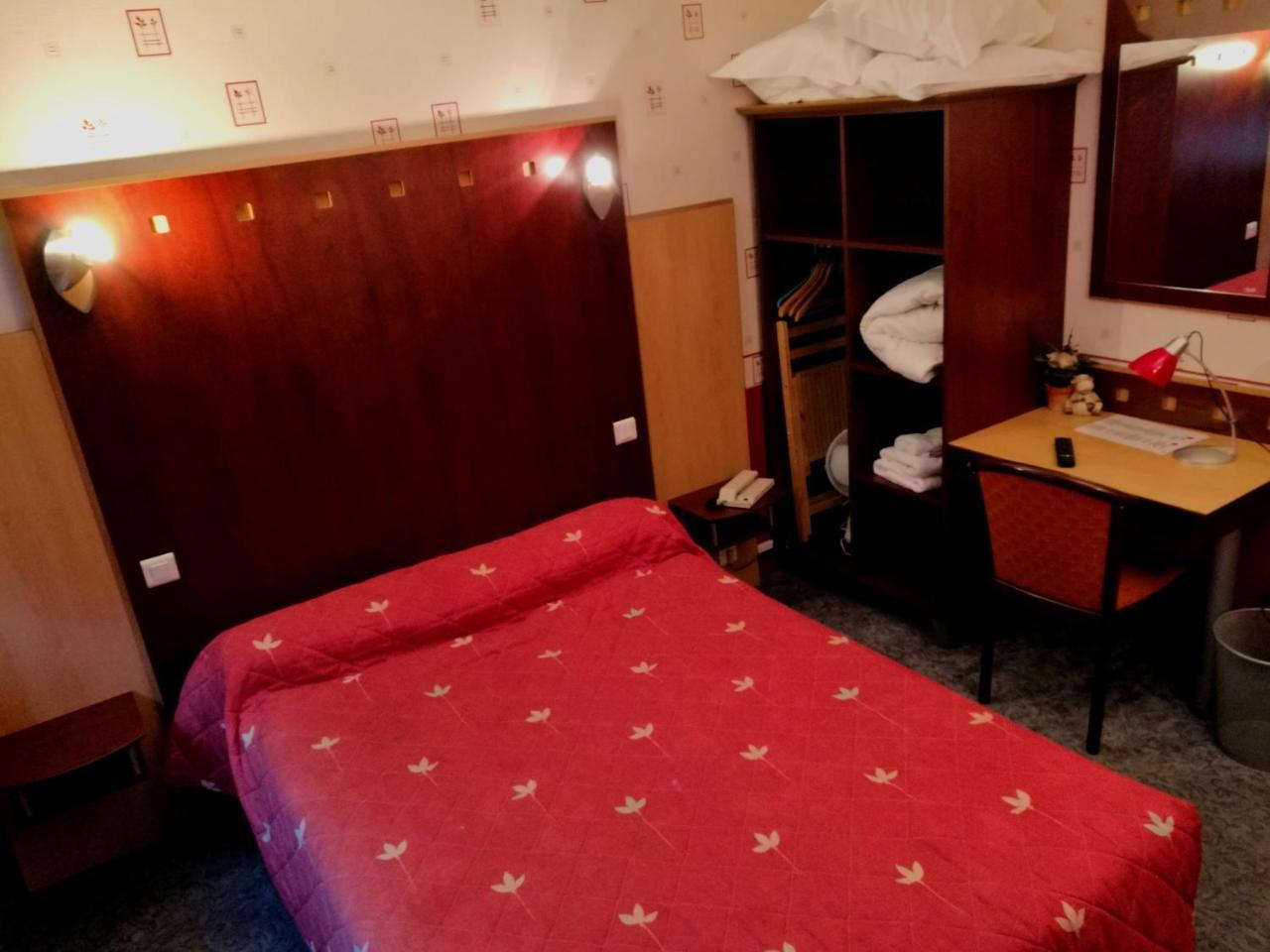 豪特利木赞勒瑞莱斯酒店 Eymoutiers  外观 照片